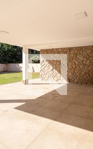 Casa de condomínio para alugar com 600m², 4 quartos e 2 vagas Casa de condomínio para alugar com 600m², 4 quartos e 2 vagasGaragem