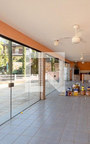 Casa de condomínio para alugar com 600m², 4 quartos e 2 vagas Casa de condomínio para alugar com 600m², 4 quartos e 2 vagasChurrasqueira