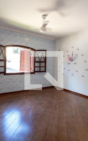 Casa de condomínio para alugar com 600m², 4 quartos e 2 vagas Casa de condomínio para alugar com 600m², 4 quartos e 2 vagasSuíte 3