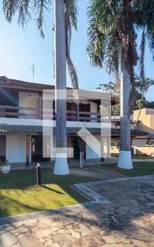 Casa de condomínio para alugar com 600m², 4 quartos e 2 vagas Casa de condomínio para alugar com 600m², 4 quartos e 2 vagasFachada da Casa