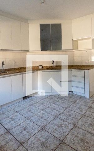 Casa de condomínio para alugar com 600m², 4 quartos e 2 vagas Casa de condomínio para alugar com 600m², 4 quartos e 2 vagasCozinha