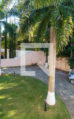 Casa de condomínio para alugar com 600m², 4 quartos e 2 vagas Casa de condomínio para alugar com 600m², 4 quartos e 2 vagasVista da Suíte 4