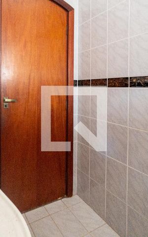 Casa de condomínio para alugar com 600m², 4 quartos e 2 vagas Casa de condomínio para alugar com 600m², 4 quartos e 2 vagasLavabo