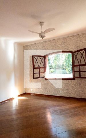 Casa de condomínio para alugar com 600m², 4 quartos e 2 vagas Casa de condomínio para alugar com 600m², 4 quartos e 2 vagasSuíte 4