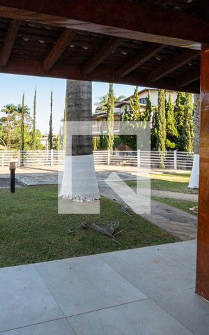 Casa de condomínio para alugar com 600m², 4 quartos e 2 vagas Casa de condomínio para alugar com 600m², 4 quartos e 2 vagasVaranda da Sala