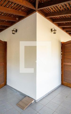 Casa de condomínio para alugar com 600m², 4 quartos e 2 vagas Casa de condomínio para alugar com 600m², 4 quartos e 2 vagasVaranda da Suíte Master