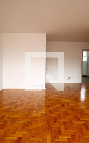 Apartamento à venda com 140m², 3 quartos e sem vaga Apartamento à venda com 140m², 3 quartos e sem vagaSala