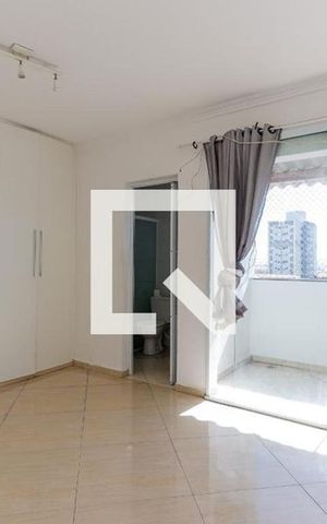 Casa à venda com 600m², 3 quartos e 4 vagas Casa à venda com 600m², 3 quartos e 4 vagasSuíte