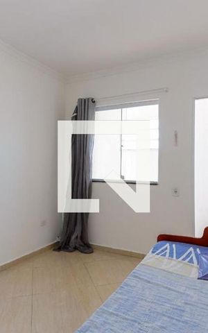Casa à venda com 600m², 3 quartos e 4 vagas Casa à venda com 600m², 3 quartos e 4 vagasQuarto 2