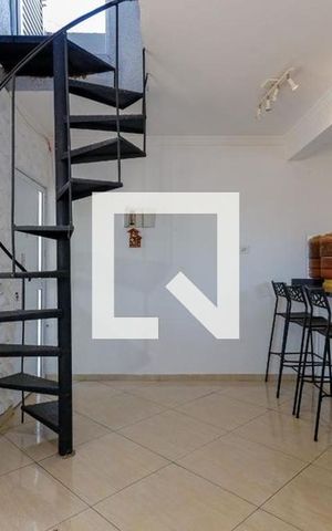 Casa à venda com 600m², 3 quartos e 4 vagas Casa à venda com 600m², 3 quartos e 4 vagasSala 1
