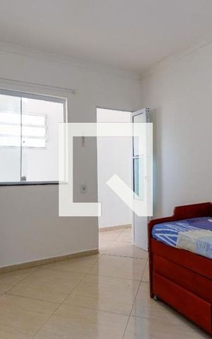 Casa à venda com 600m², 3 quartos e 4 vagas Casa à venda com 600m², 3 quartos e 4 vagasQuarto 2