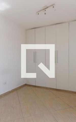 Casa à venda com 600m², 3 quartos e 4 vagas Casa à venda com 600m², 3 quartos e 4 vagasSuíte