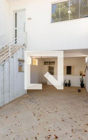 Casa à venda com 600m², 3 quartos e 4 vagas Casa à venda com 600m², 3 quartos e 4 vagasGaragem