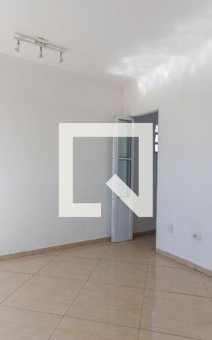 Casa à venda com 600m², 3 quartos e 4 vagas Casa à venda com 600m², 3 quartos e 4 vagasSuíte