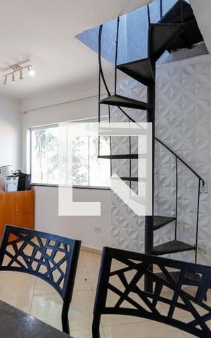 Casa à venda com 600m², 3 quartos e 4 vagas Casa à venda com 600m², 3 quartos e 4 vagasSala 1