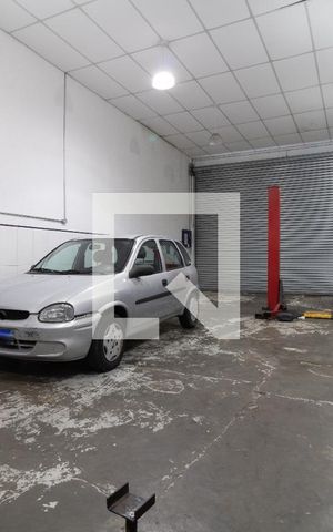 Casa à venda com 435m², 3 quartos e 9 vagasSalão