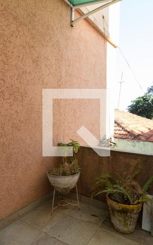 Casa à venda com 435m², 3 quartos e 9 vagasSacada
