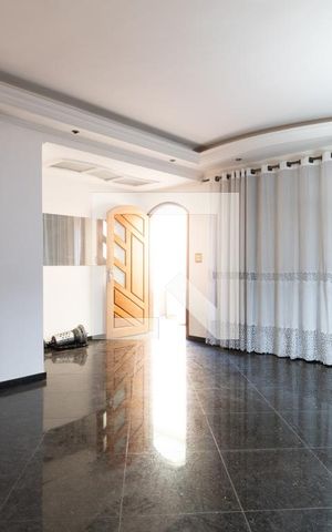 Casa à venda com 435m², 3 quartos e 9 vagasSala