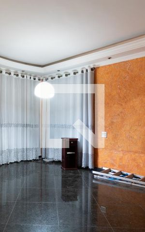 Casa à venda com 435m², 3 quartos e 9 vagasSala