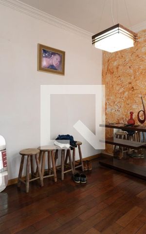 Casa à venda com 435m², 3 quartos e 9 vagasSala