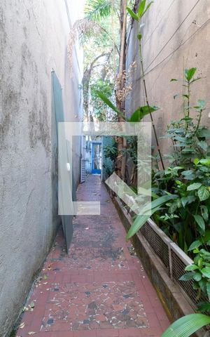 Casa à venda com 435m², 3 quartos e 9 vagasQuintal