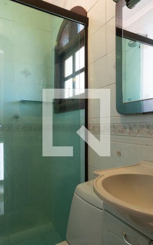Casa à venda com 435m², 3 quartos e 9 vagasBanheiro