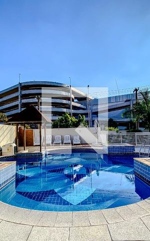Apartamento à venda com 132m², 2 quartos e 2 vagasÁrea comum - Piscina