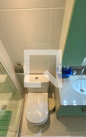 Apartamento à venda com 97m², 3 quartos e 2 vagas Apartamento à venda com 97m², 3 quartos e 2 vagasBanheiro Social