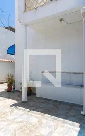 Casa para alugar com 490m², 4 quartos e 3 vagas Casa para alugar com 490m², 4 quartos e 3 vagasÁrea de Serviço