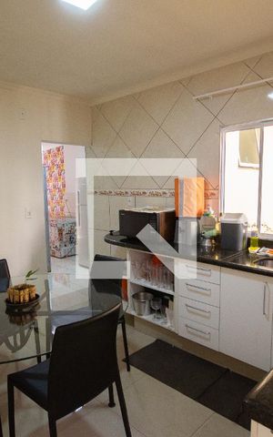 Casa para alugar com 140m², 3 quartos e 2 vagasCozinha