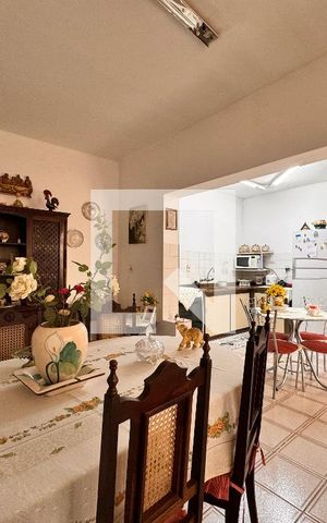 Casa à venda com 247m², 3 quartos e 4 vagas Casa à venda com 247m², 3 quartos e 4 vagasCozinha