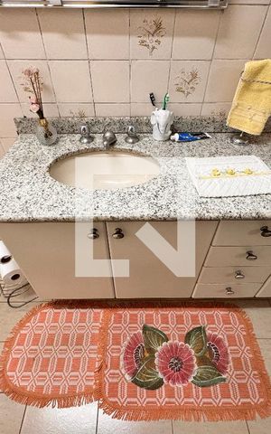 Casa à venda com 247m², 3 quartos e 4 vagas Casa à venda com 247m², 3 quartos e 4 vagasBanheiro