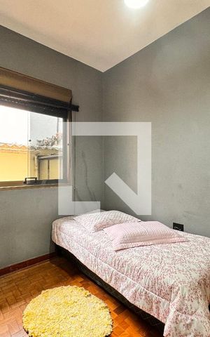 Casa à venda com 247m², 3 quartos e 4 vagas Casa à venda com 247m², 3 quartos e 4 vagasQuarto 2