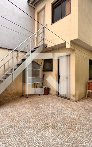 Casa à venda com 247m², 3 quartos e 4 vagas Casa à venda com 247m², 3 quartos e 4 vagasQuintal