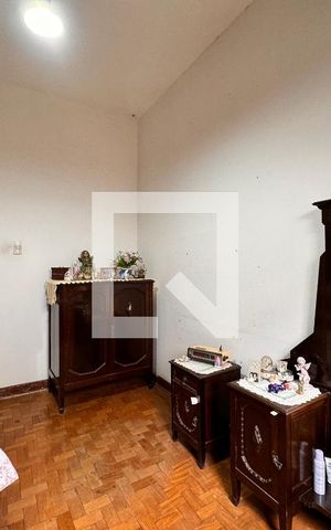 Casa à venda com 247m², 3 quartos e 4 vagas Casa à venda com 247m², 3 quartos e 4 vagasQuarto 2