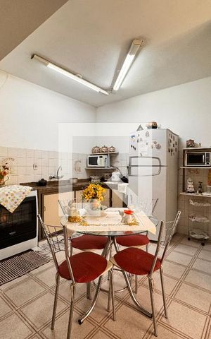 Casa à venda com 247m², 3 quartos e 4 vagas Casa à venda com 247m², 3 quartos e 4 vagasCozinha