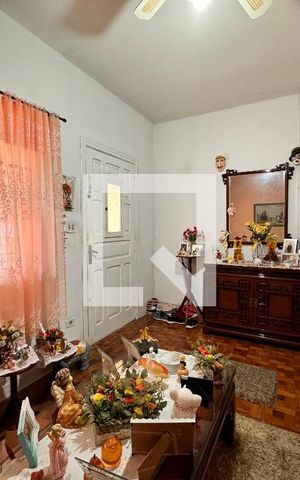 Casa à venda com 247m², 3 quartos e 4 vagas Casa à venda com 247m², 3 quartos e 4 vagasSala