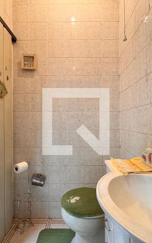 Casa à venda com 247m², 3 quartos e 4 vagas Casa à venda com 247m², 3 quartos e 4 vagasLavabo