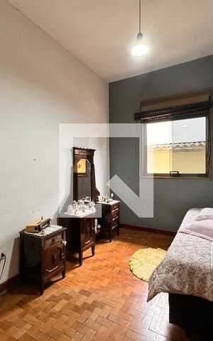 Casa à venda com 247m², 3 quartos e 4 vagas Casa à venda com 247m², 3 quartos e 4 vagasQuarto 2