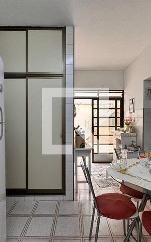Casa à venda com 247m², 3 quartos e 4 vagas Casa à venda com 247m², 3 quartos e 4 vagasCozinha
