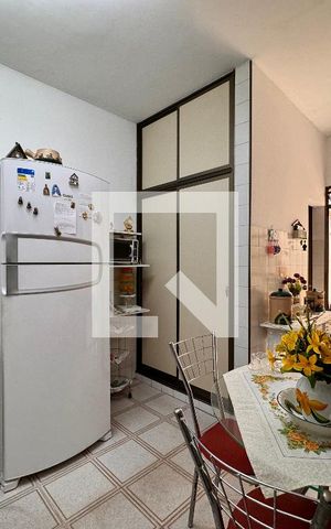 Casa à venda com 247m², 3 quartos e 4 vagas Casa à venda com 247m², 3 quartos e 4 vagasCozinha