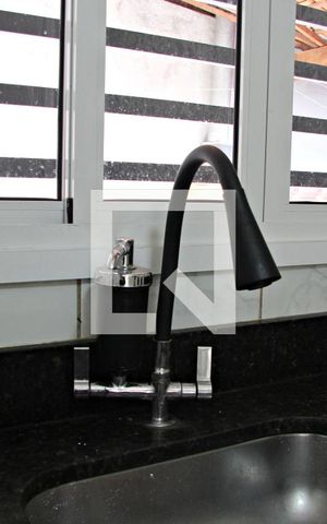 Casa para alugar com 80m², 2 quartos e 2 vagasCozinha