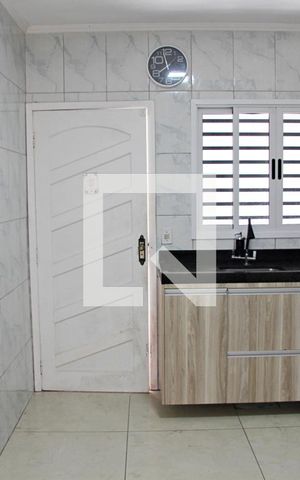 Casa para alugar com 80m², 2 quartos e 2 vagasCozinha