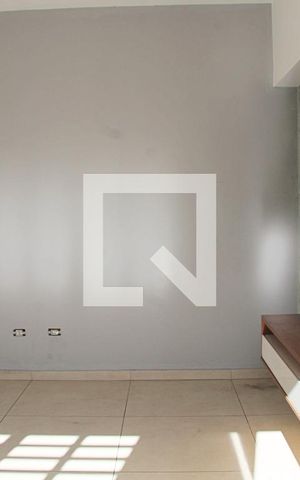 Casa para alugar com 80m², 2 quartos e 2 vagasSala