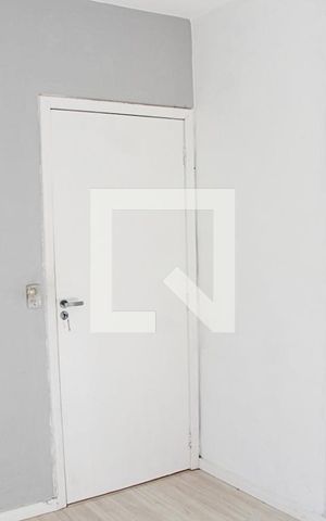 Casa para alugar com 80m², 2 quartos e 2 vagasQuarto 01