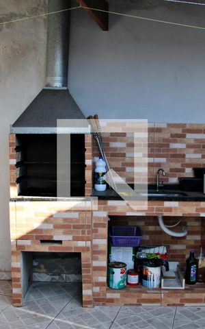 Casa para alugar com 80m², 2 quartos e 2 vagasChurrasqueira