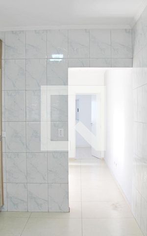 Casa para alugar com 80m², 2 quartos e 2 vagasCozinha