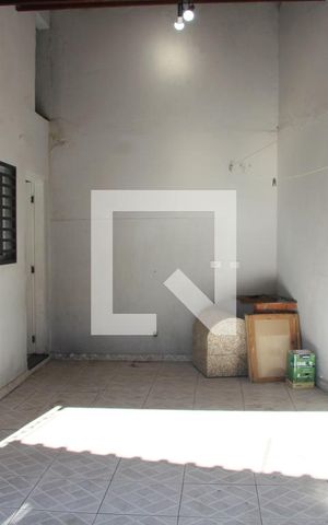 Casa para alugar com 80m², 2 quartos e 2 vagasGaragem