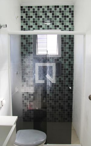 Casa para alugar com 80m², 2 quartos e 2 vagasBanheiro