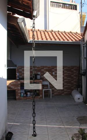 Casa para alugar com 80m², 2 quartos e 2 vagasEntrada 01